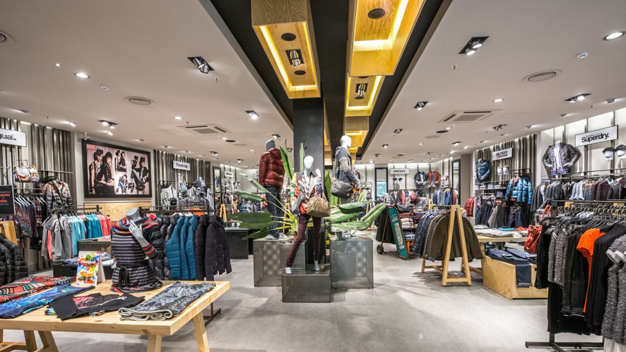 APRANGOS GALERIJA -PREKYBOS CENTRAS EUROPA-VILNIUS 2012